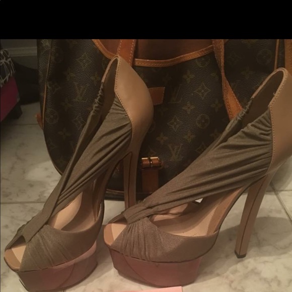 Fendi Lucite Off the Runway Pumps- RARE - Picture 3 of 8